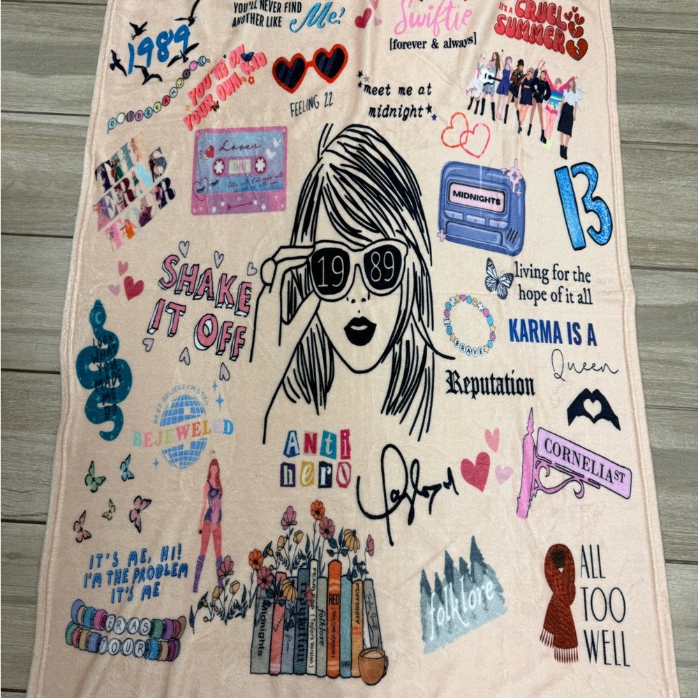 Taylor Swift Graphic Throw Blanket